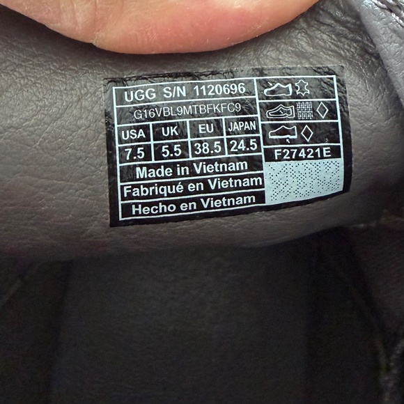 UGG Mauna Chelsea Sneaker Boot Brown suede Rubber sole Casual Athleisure Sz. 7.5 - Picture 5 of 6